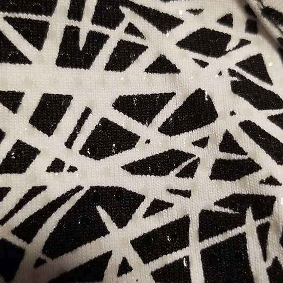 The Limited Sleevless Sparkle Top in Small - Picture 7 of 7